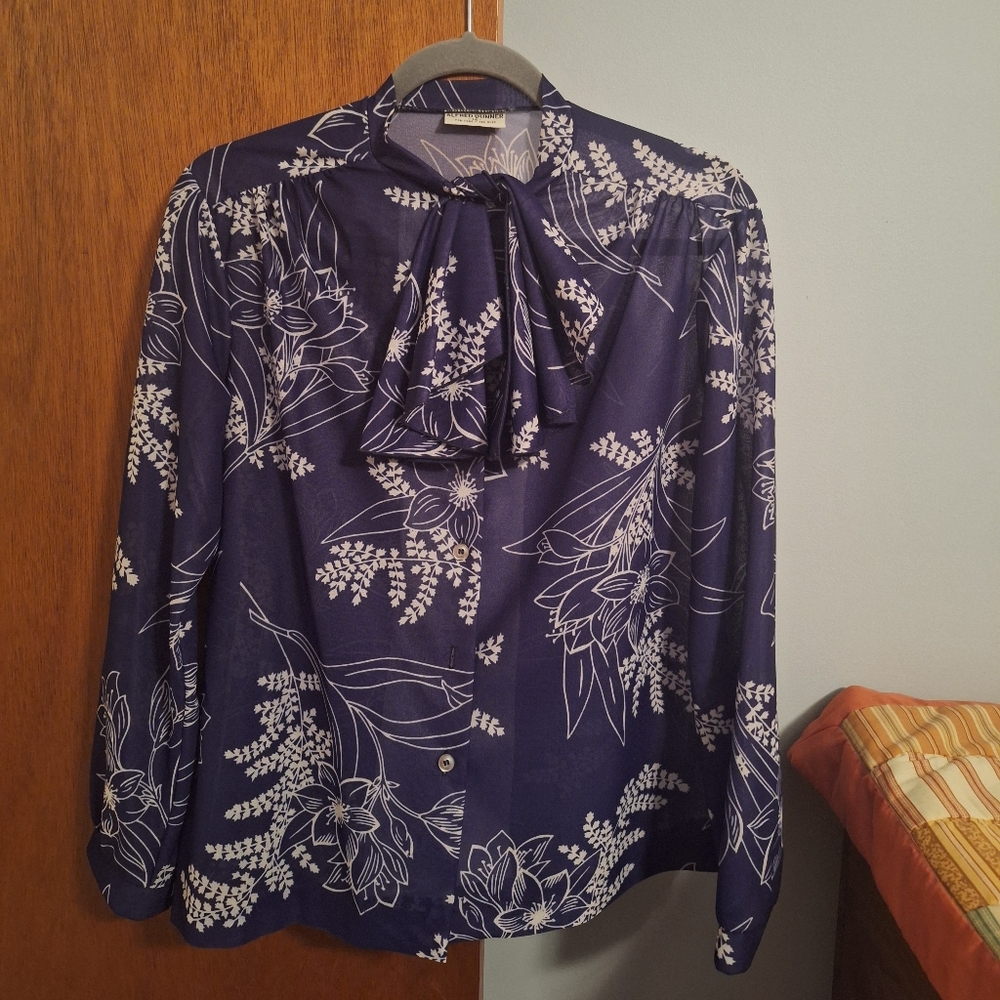 Alfred Dunner Blue And White Floral Women's Sheer Long Sleeve Top Size 14